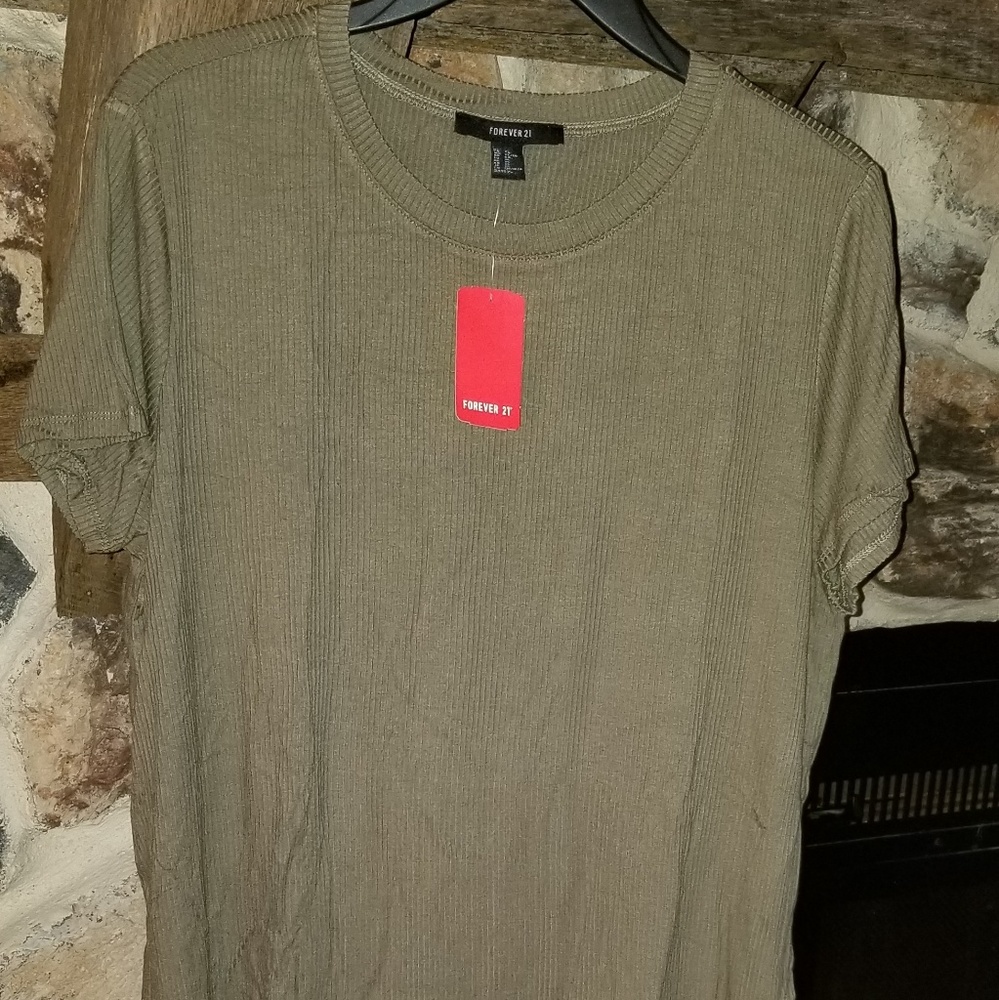 Short sleeve top